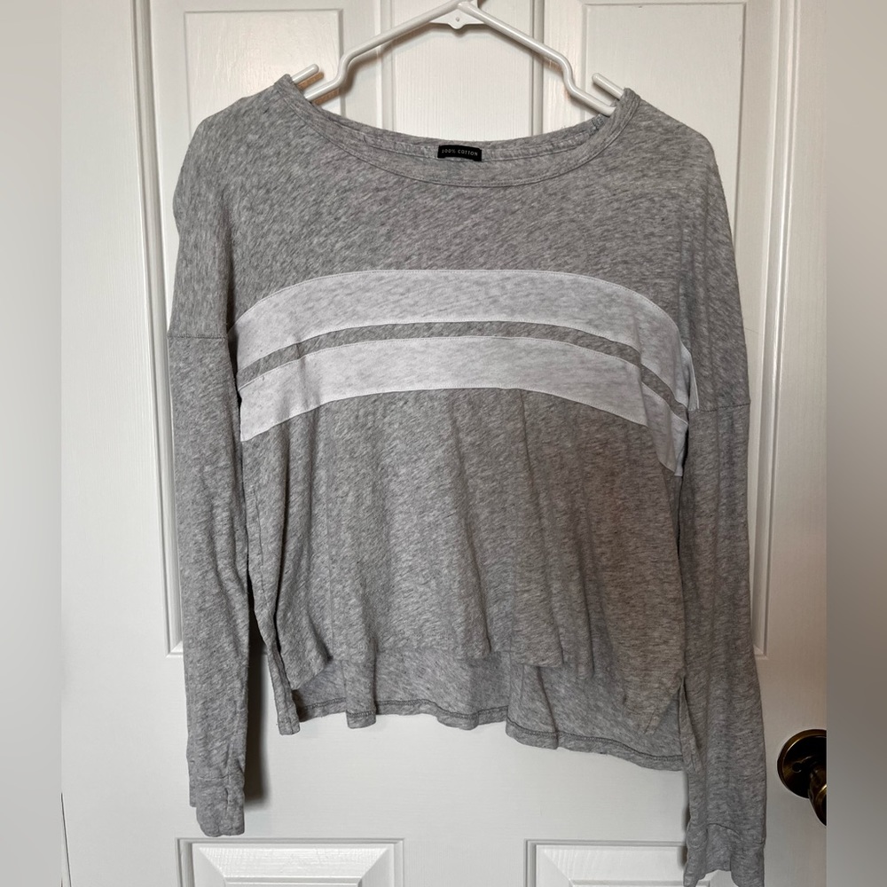 Abercrombie & Fitch - Size S - gray with white stripes long sleeve crop